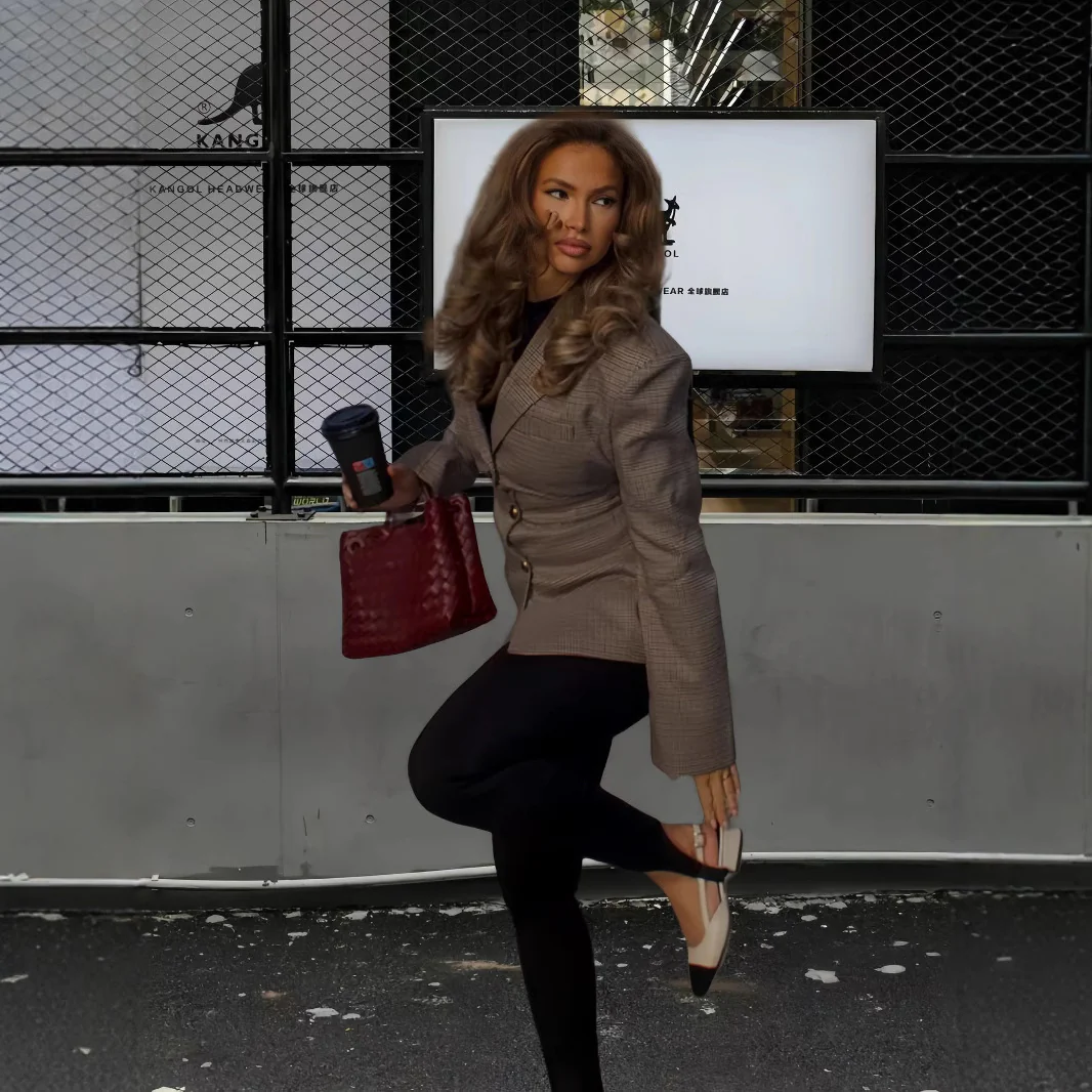 Damen Elegante Karojacke mit strukturiertem Schnitt und Goldknöpfen Heidi-Mode - Image 4