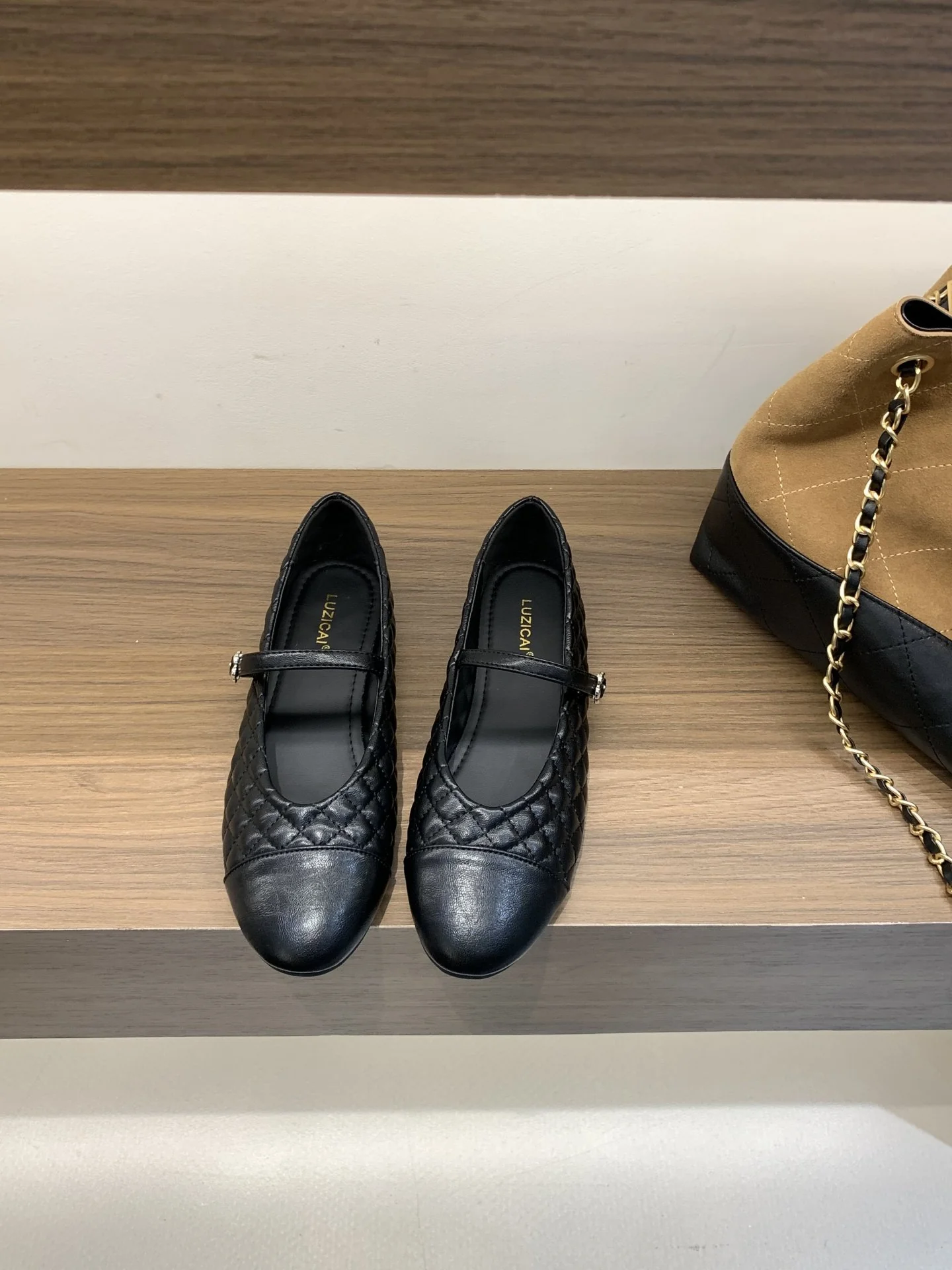 Damen Elegante Mary Jane Ballerinas mit modischem Riemchen und komfortablem Fußbett Heidi Mode - Image 6