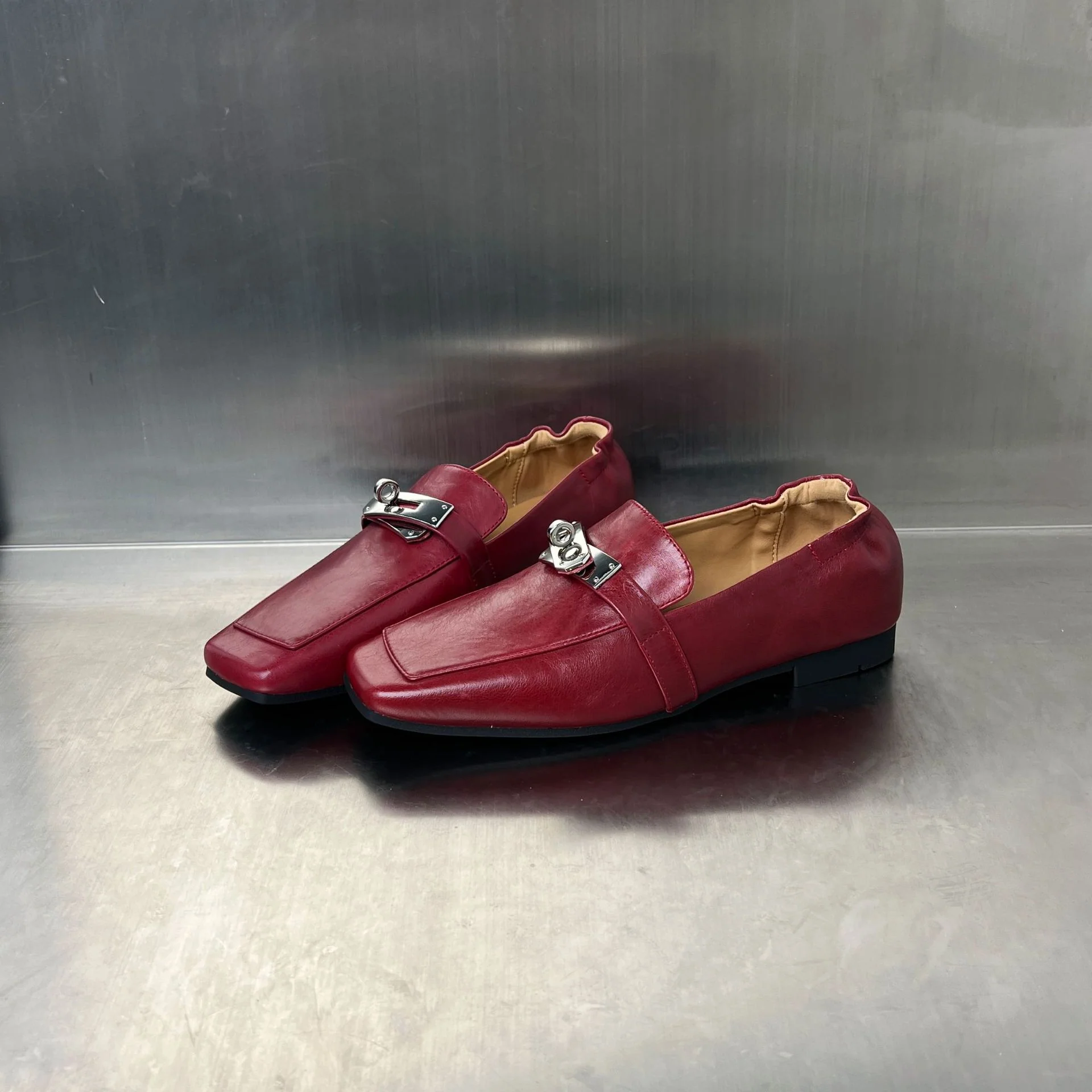 Damen Elegante Mokassins mit modischer Schnallenverzierung Heidi Mode - Image 2