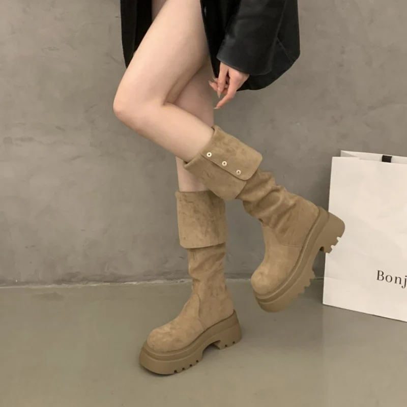Damen Elegante Overknee-Stiefel mit modischem Riemen und Knopfdetails Heidi Mode - Image 3