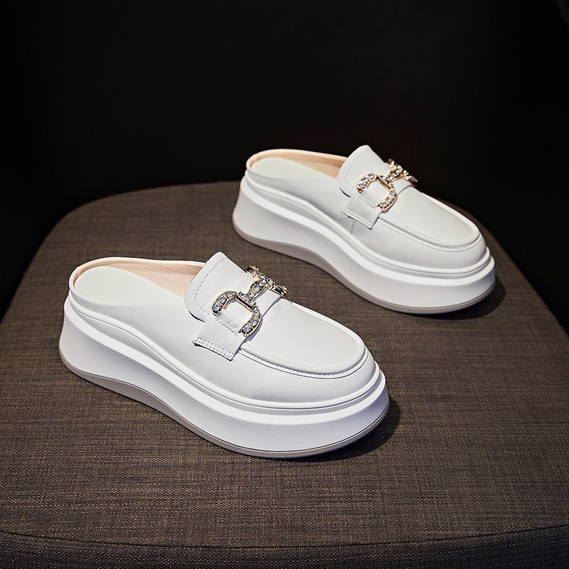 Damen elegante Plateau-Mules mit glänzenden Dekorelementen Heidi Mode