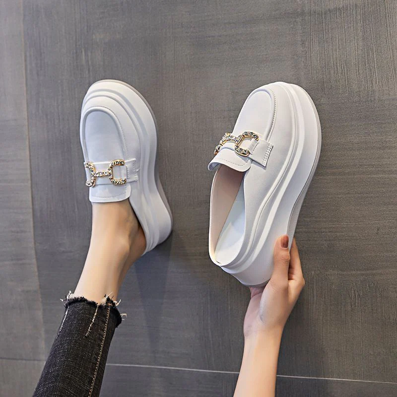 Damen elegante Plateau-Mules mit glänzenden Dekorelementen Heidi Mode - Image 4