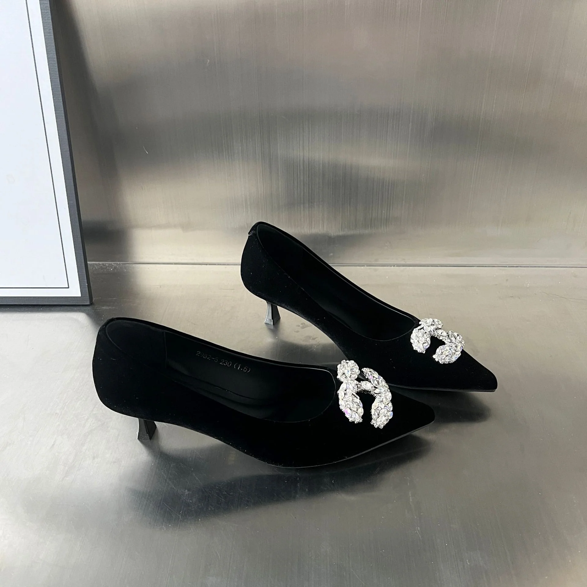 Damen Elegante Pumps mit glamourösem Strassbesatz Heidi Mode - Image 2