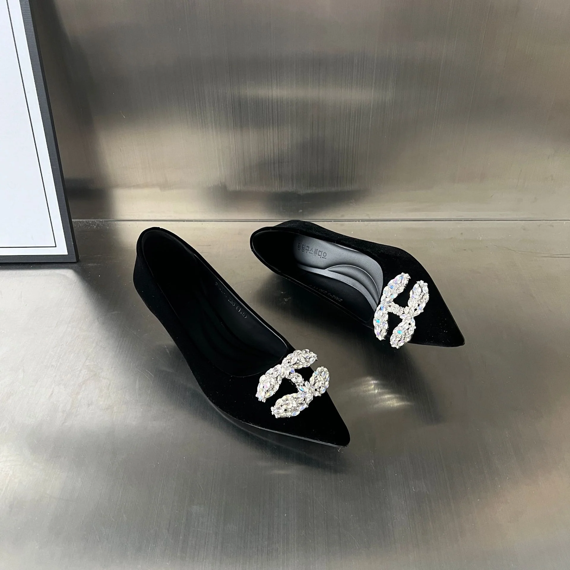 Damen Elegante Pumps mit glamourösem Strassbesatz Heidi Mode - Image 3