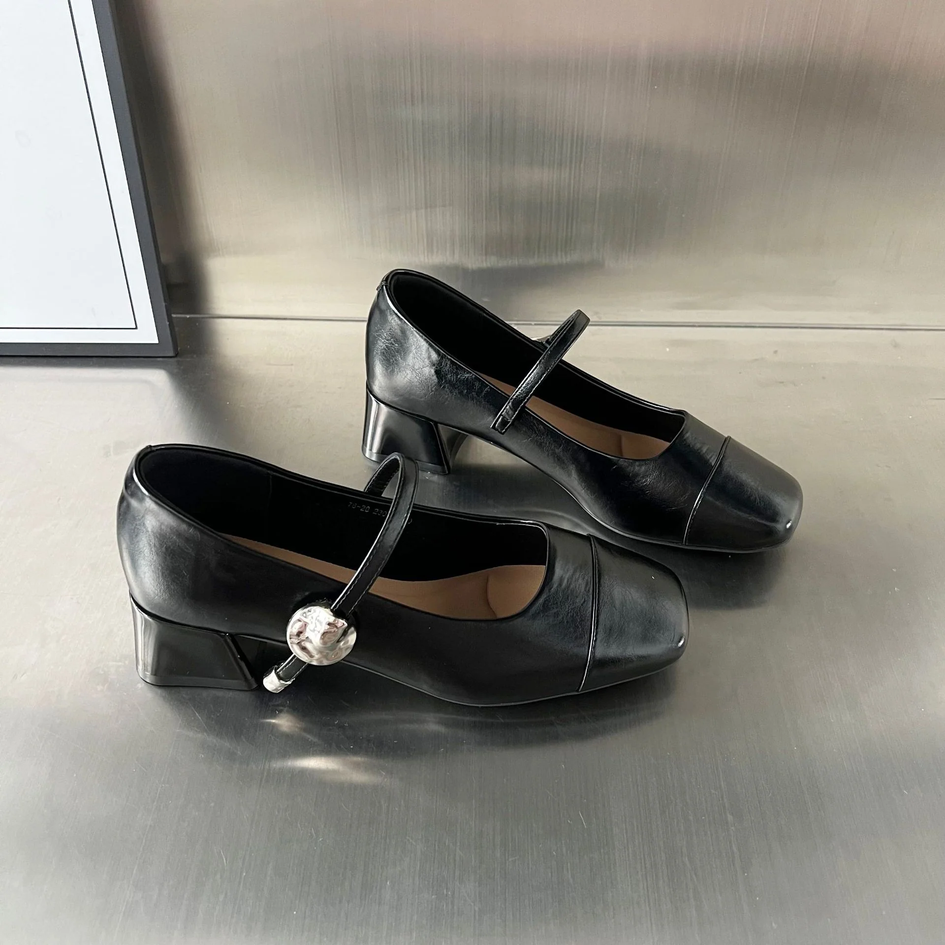 Damen elegante Pumps mit modischem Riemen und bequemer Blockabsatz Heidi Mode - Image 5