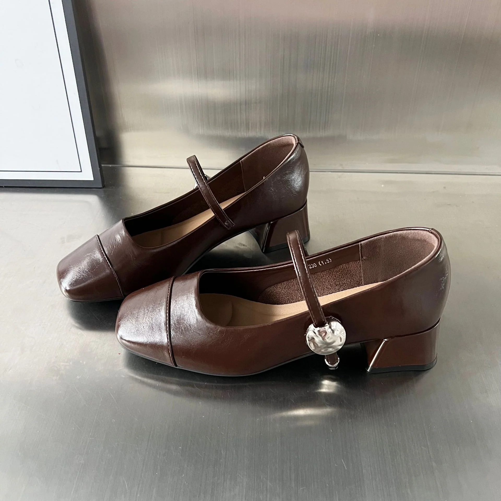 Damen elegante Pumps mit modischem Riemen und bequemer Blockabsatz Heidi Mode - Image 7