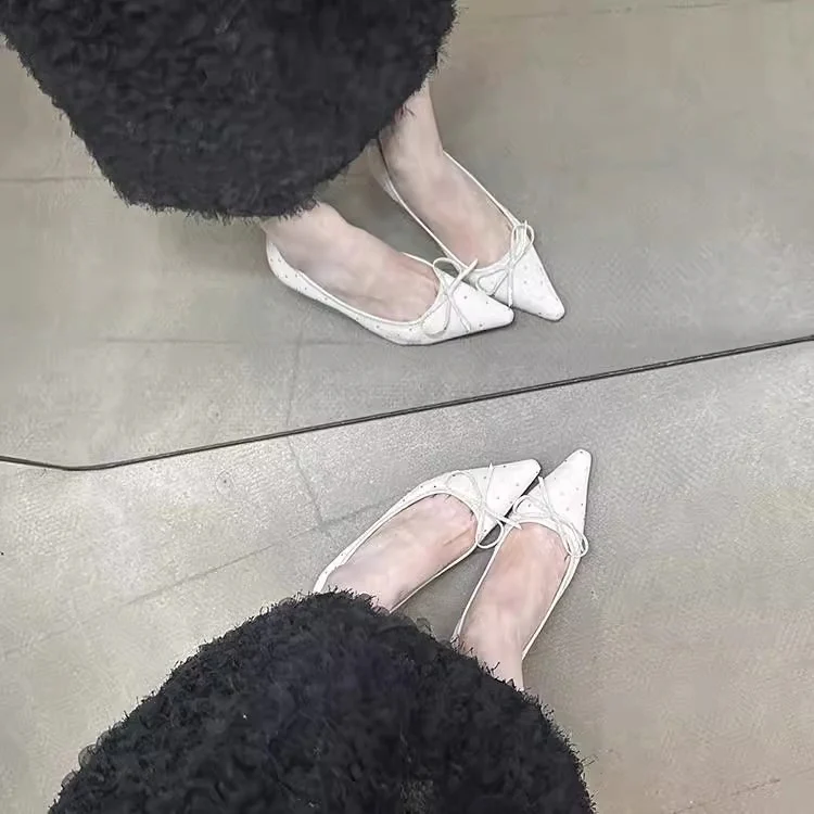 Damen elegante Pumps mit zierlichem Schnürdetail Heidi Mode - Image 3