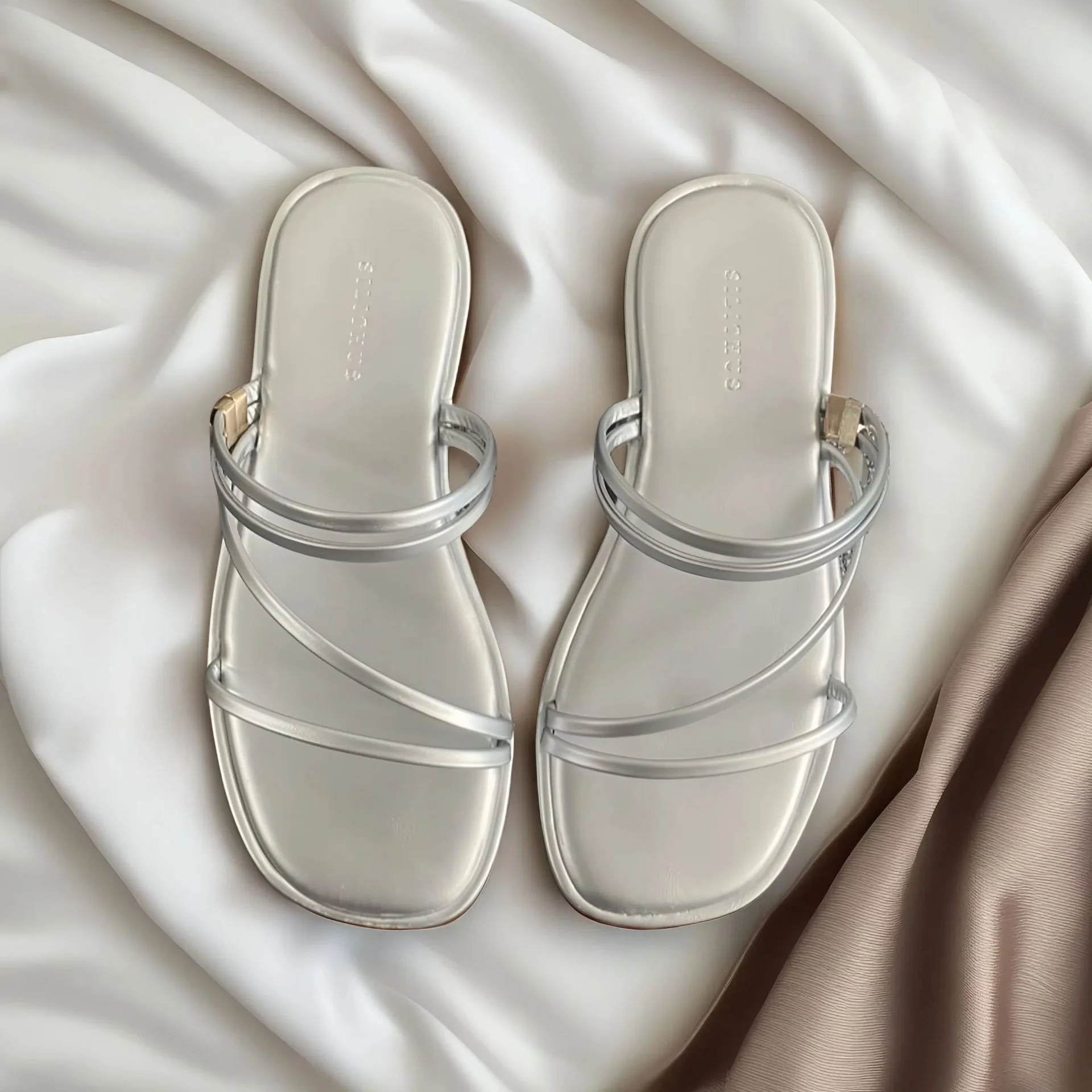 Damen elegante Sandalen mit stylischen Riemen Heidi Mode