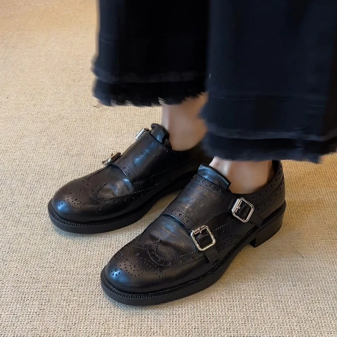 Damen elegante Schnürschuhe mit doppeltem Riemen und feiner Brogue-Prägung Heidi Mode - Image 3