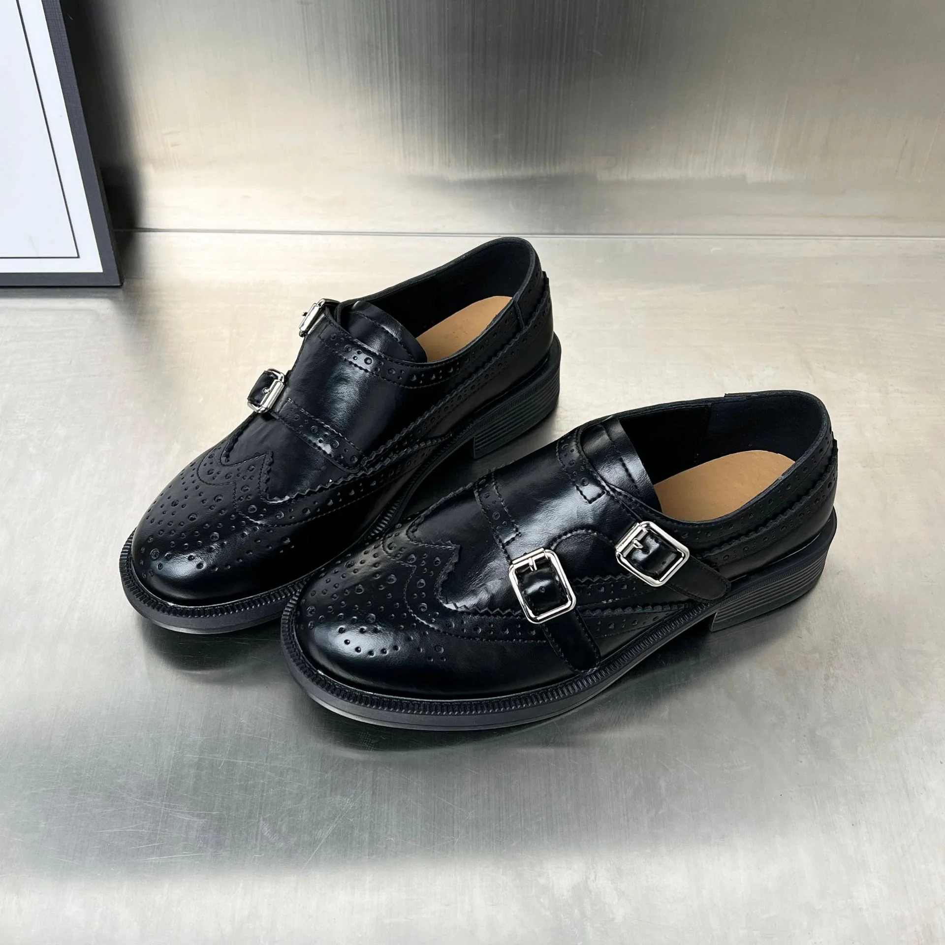 Damen Elegante Schnürschuhe mit doppeltem Schnallenverschluss und modischen Details Heidi Mode - Image 7