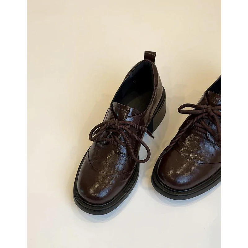 Damen Elegante Schnürschuhe mit komfortablem Blockabsatz und hochwertiger Lederverarbeitung Heidi Mode - Image 6