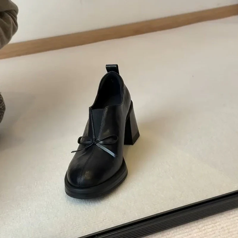 Damen Elegante Schnürschuhe mit modischem Schleifenakzent und blockiertem Absatz Heidi Mode - Image 6