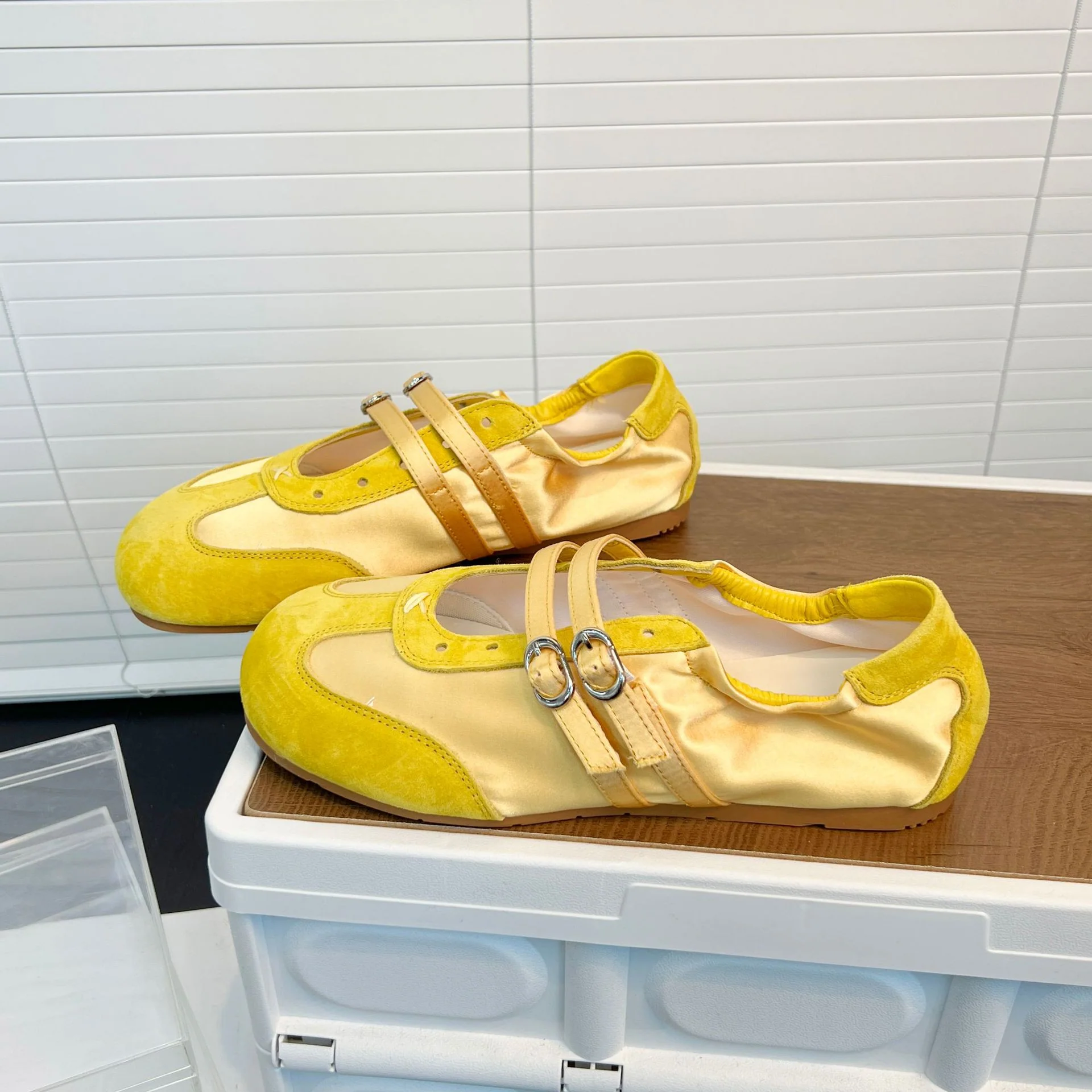 Damen elegante Schnürschuhe mit modischen Doppelriemen Heidi Mode