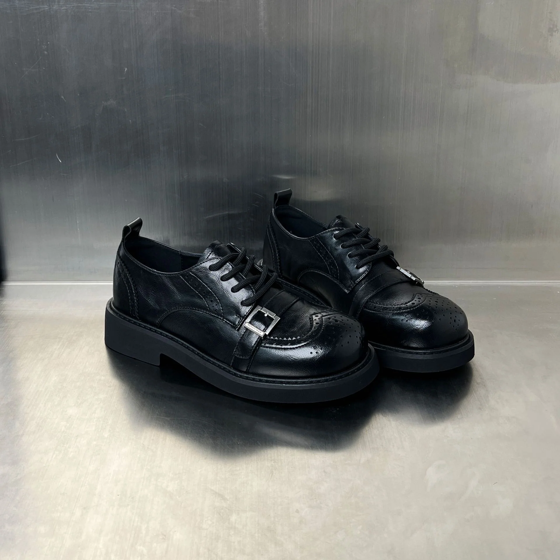 Damen Elegante Schnürschuhe mit modischen Schnallen und robuster Sohle Heidi Mode - Image 4