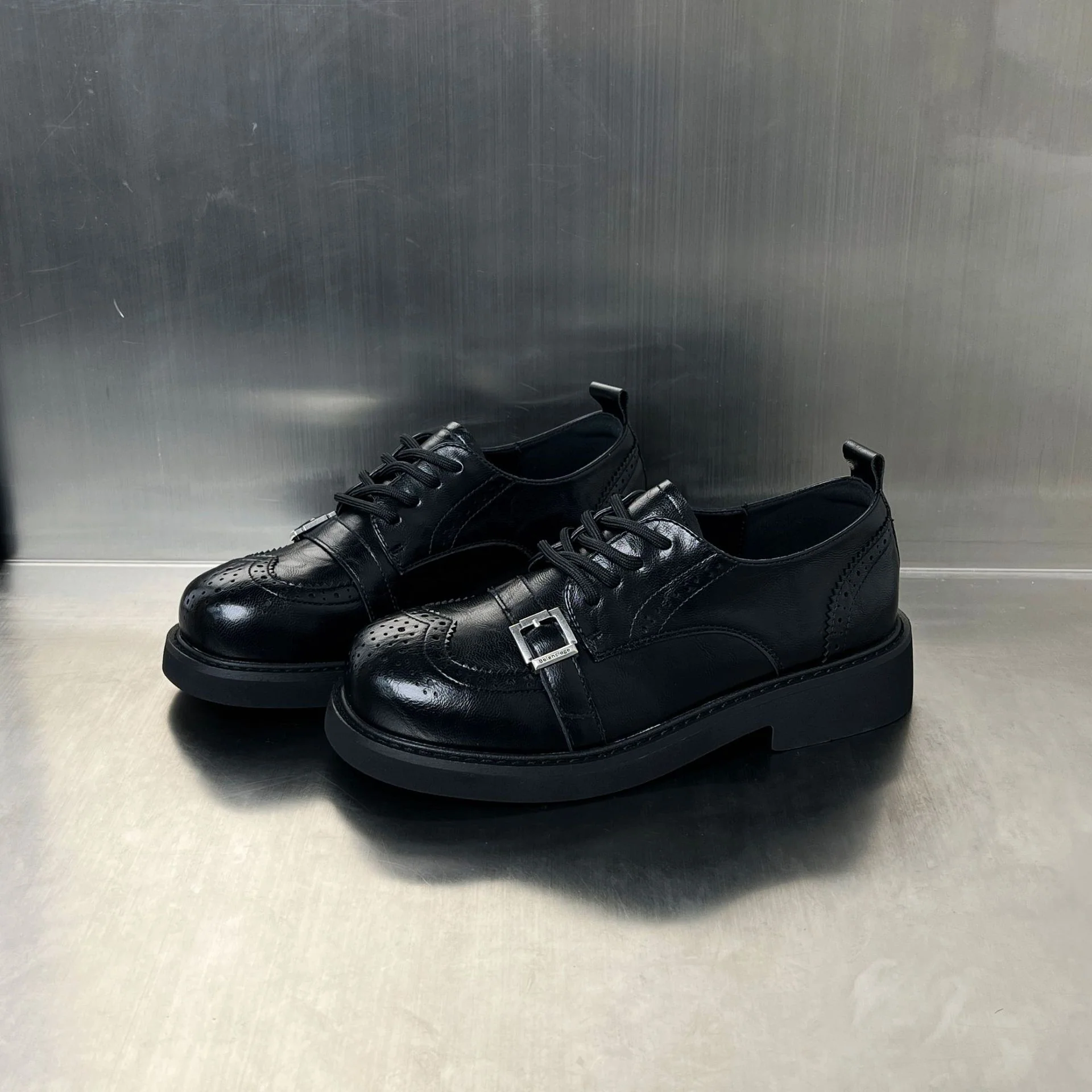 Damen Elegante Schnürschuhe mit modischen Schnallen und robuster Sohle Heidi Mode - Image 6
