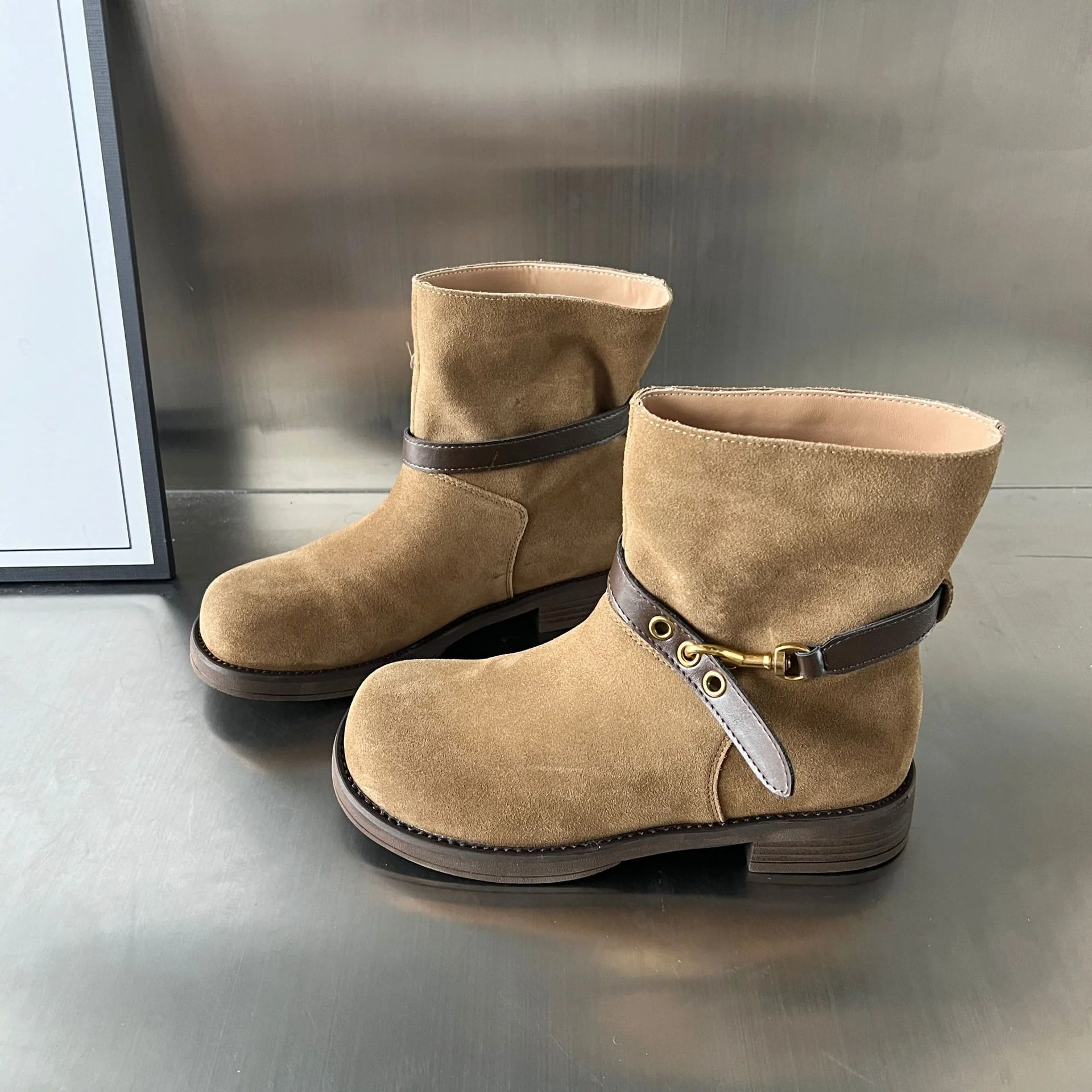 Damen elegante Short-Boots mit modischem Riemen und komfortablem Fußbett Heidi Mode - Image 6
