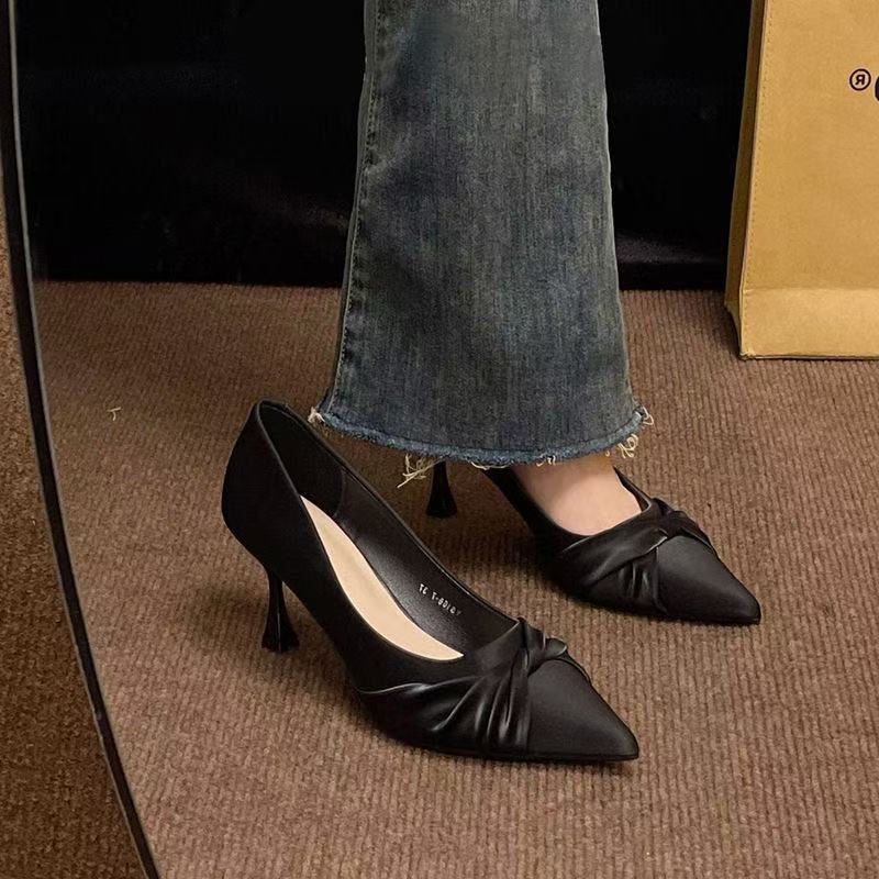 Damen Elegante Slingpumps mit asymmetrischem Detail und schmalem Absatz Heidi Mode - Image 4