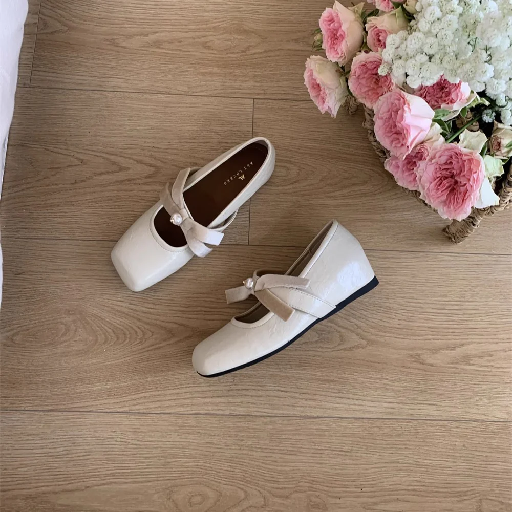Damen Elegante Slipper mit eleganter Schleife und Perl-Details Heidi Mode - Image 4