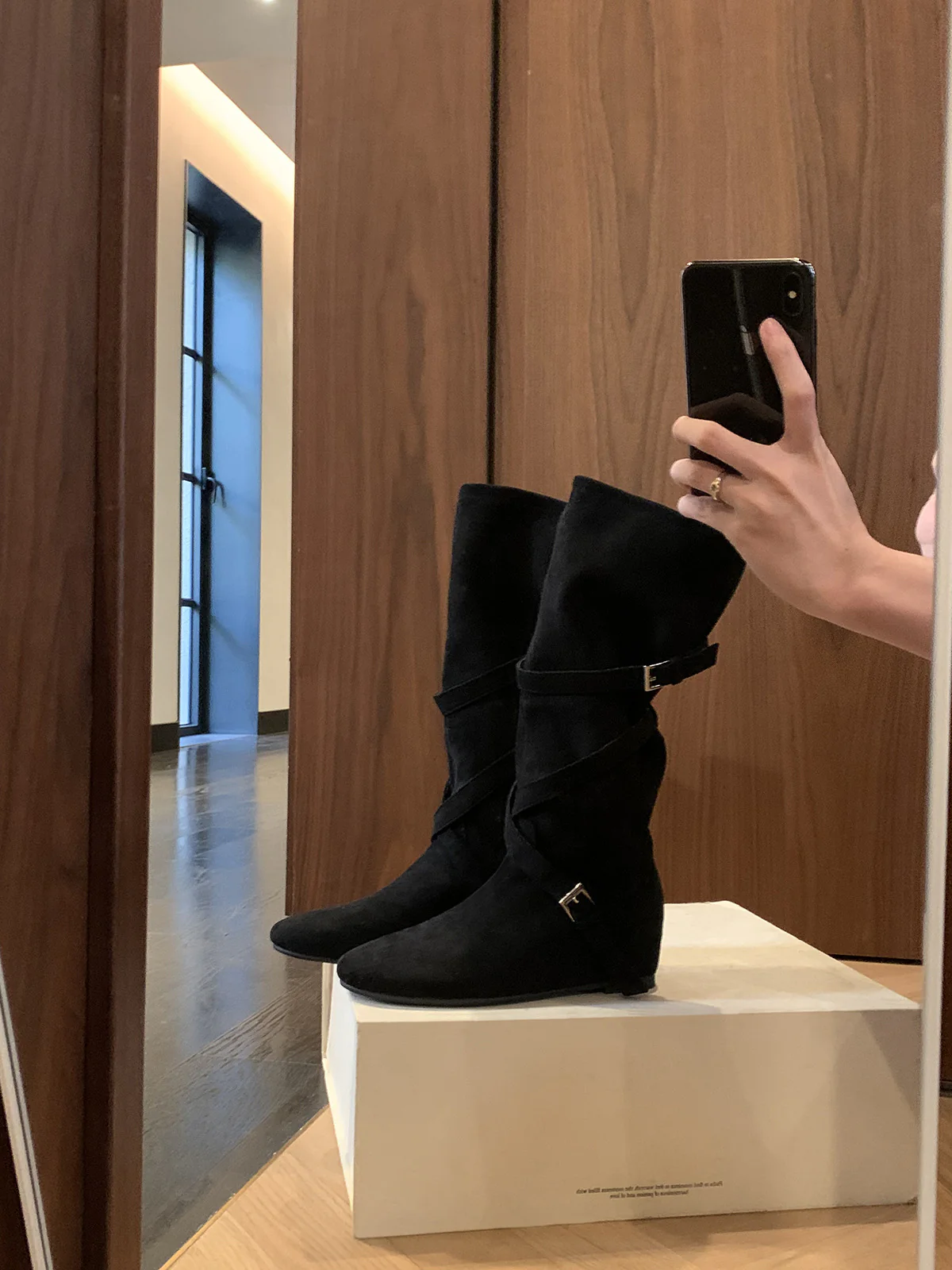 Damen Elegante Stiefel mit verstellbarem Riemen und komfortablem Fußbett Heidi Mode - Image 6