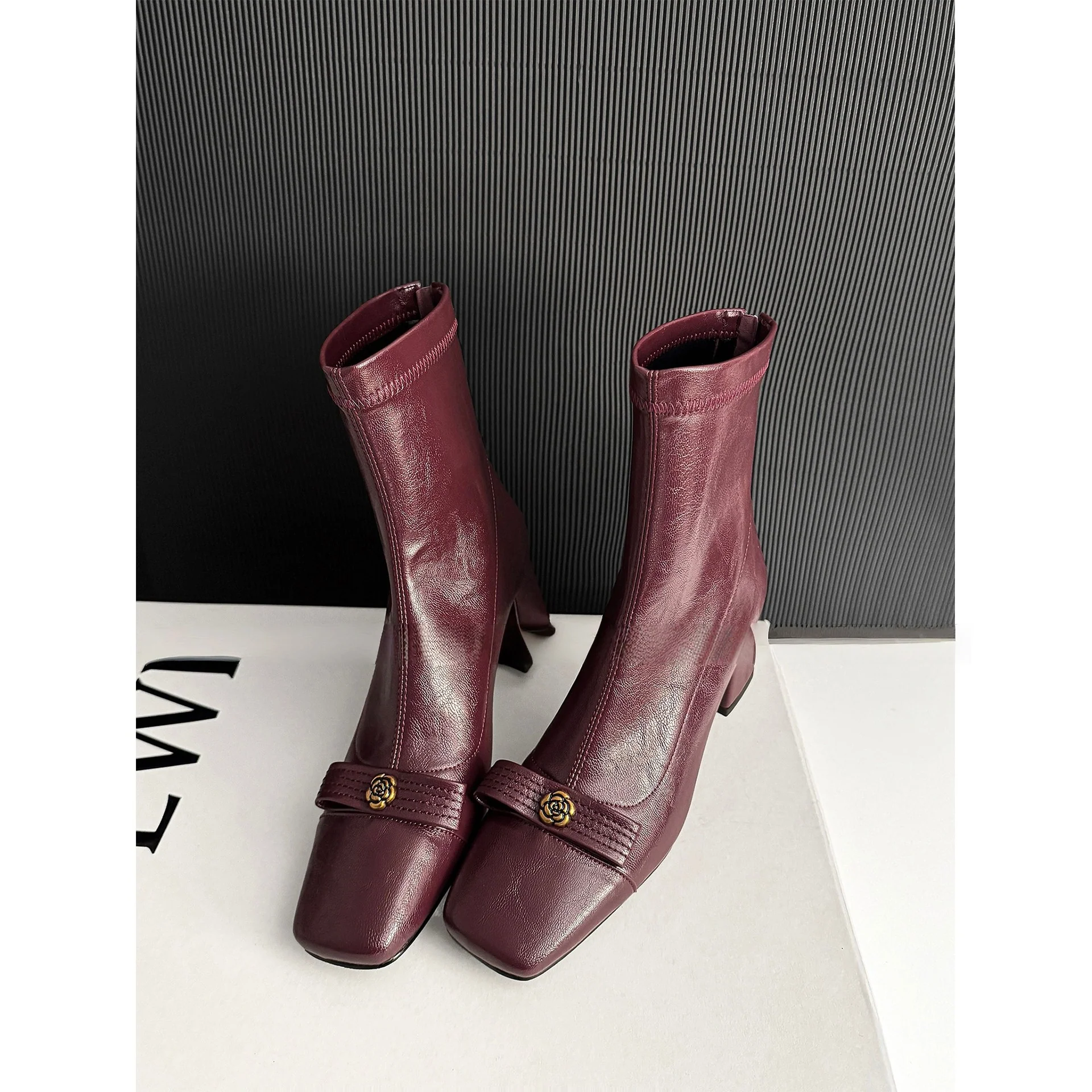 Damen Elegante Stiefeletten mit dekorativem Schmuckelement Heidi Mode - Image 4
