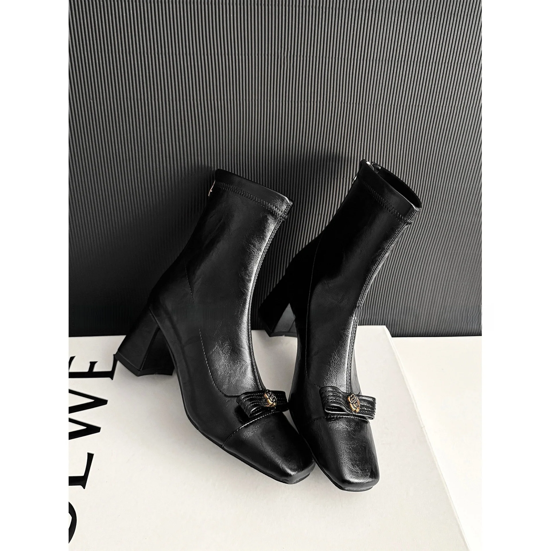 Damen elegante Stiefeletten mit modischem Schleifenakzent und robustem Blockabsatz Heidi Mode - Image 6