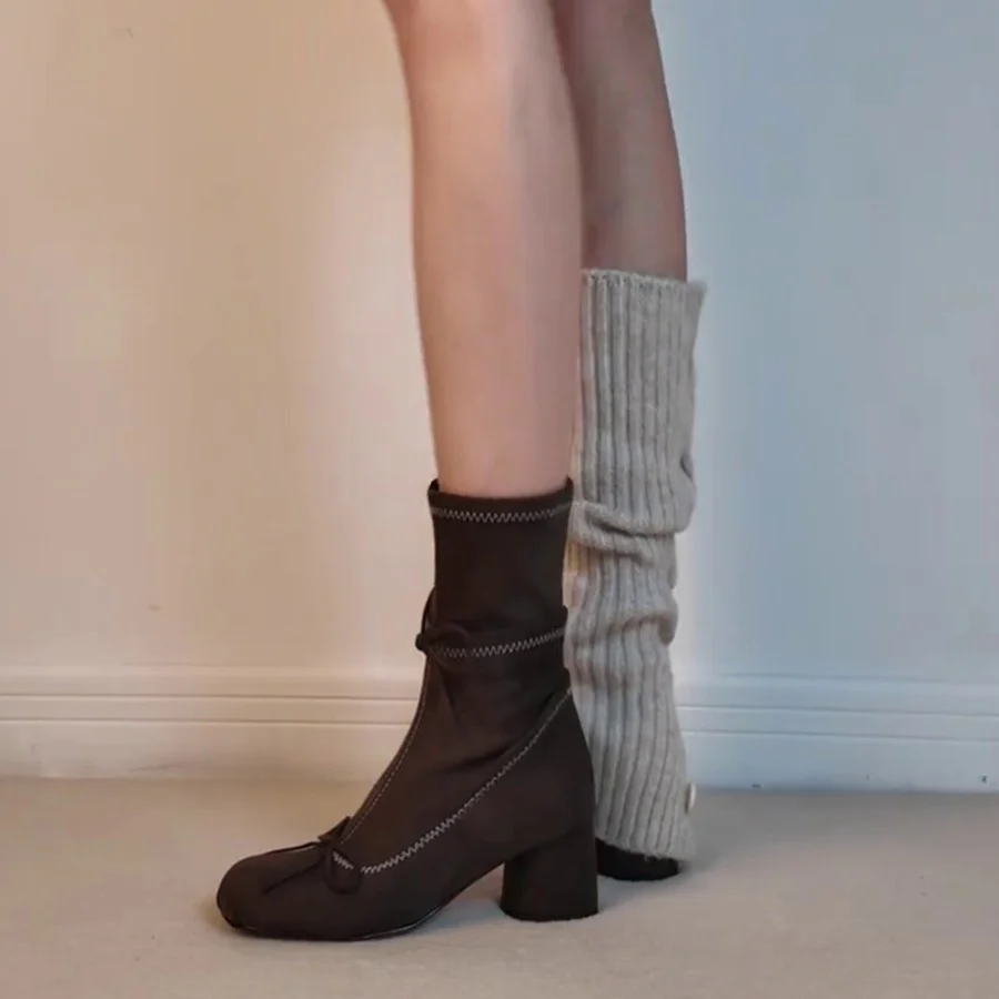 Damen Elegante Stiefeletten mit modischem Schnürdesign und geschmeidigem Wildleder Heidi Mode - Image 2
