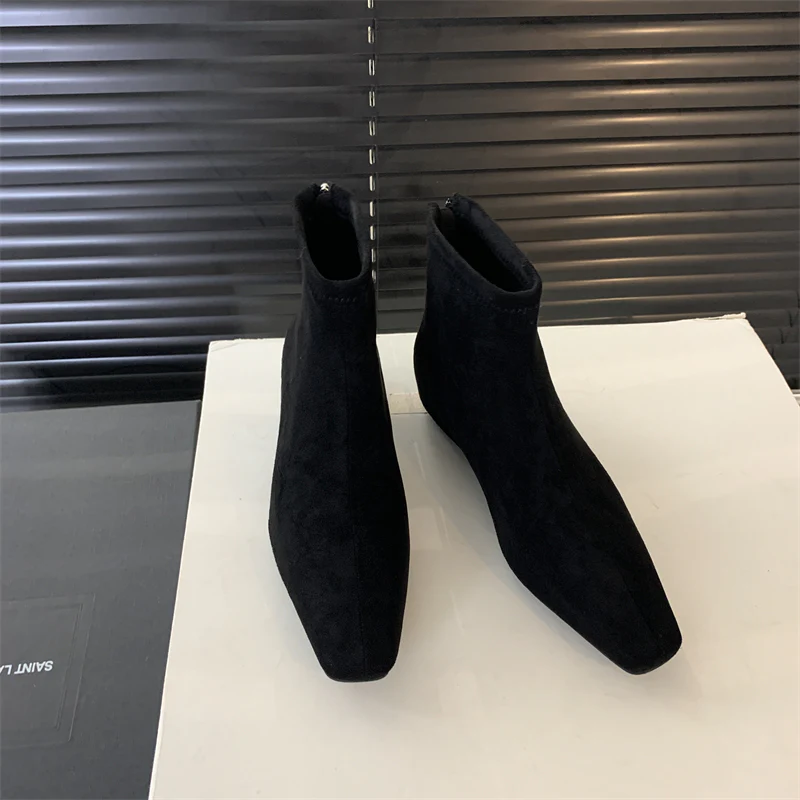 Damen elegante Stiefeletten mit modischer spitz zulaufender Form und bequemem Blockabsatz Heidi Mode - Image 9