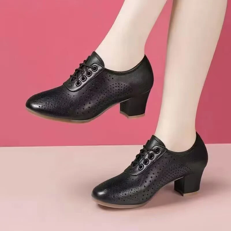 Damen Elegante und atmungsaktive Halbschuhe mit modischem Lochdesign Heidi Mode - Image 4