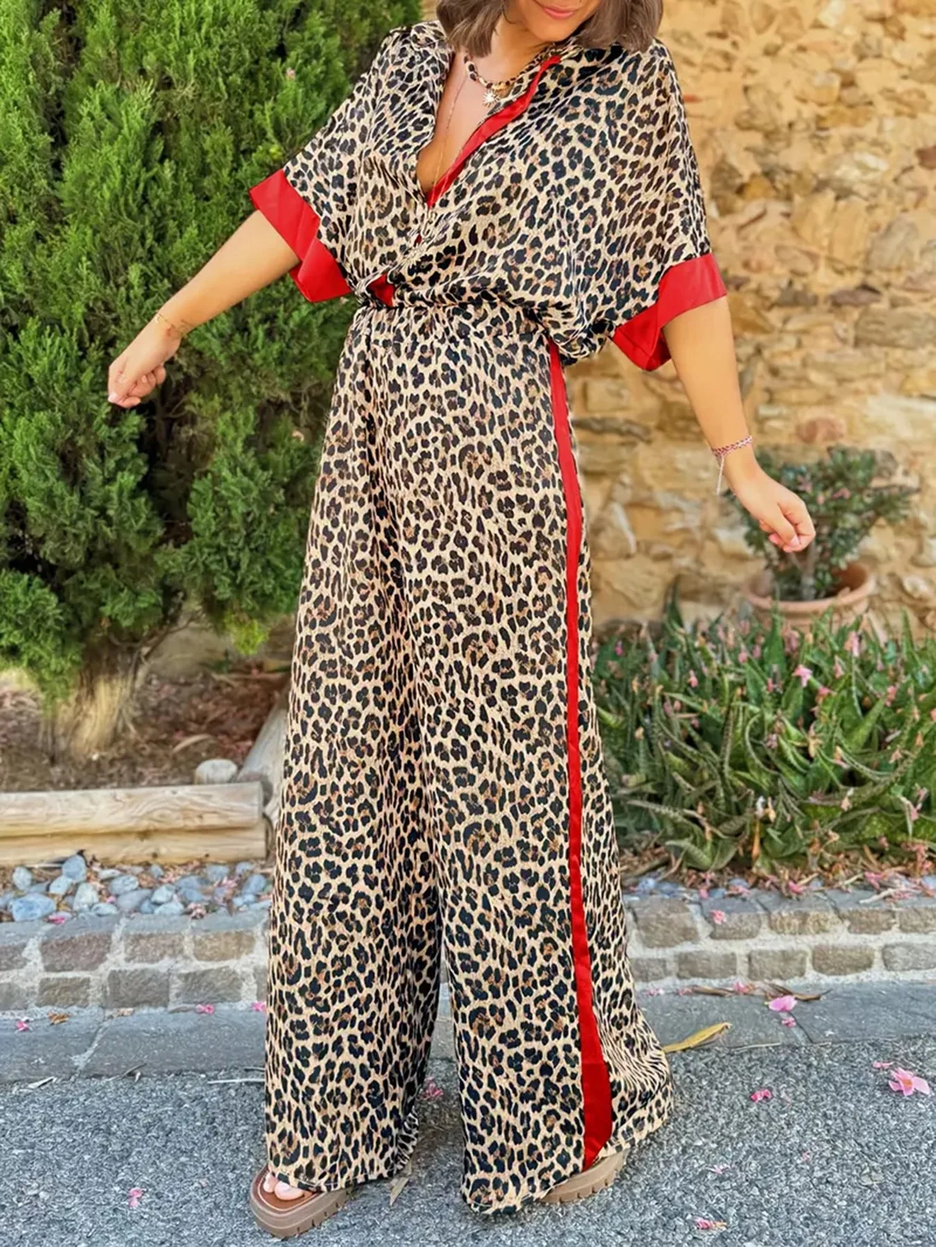 Damen Elegante und Bequeme Leinen-Jumpsuit mit Leopardenmuster und Kontraststreifen Heidi-Mode - Image 2