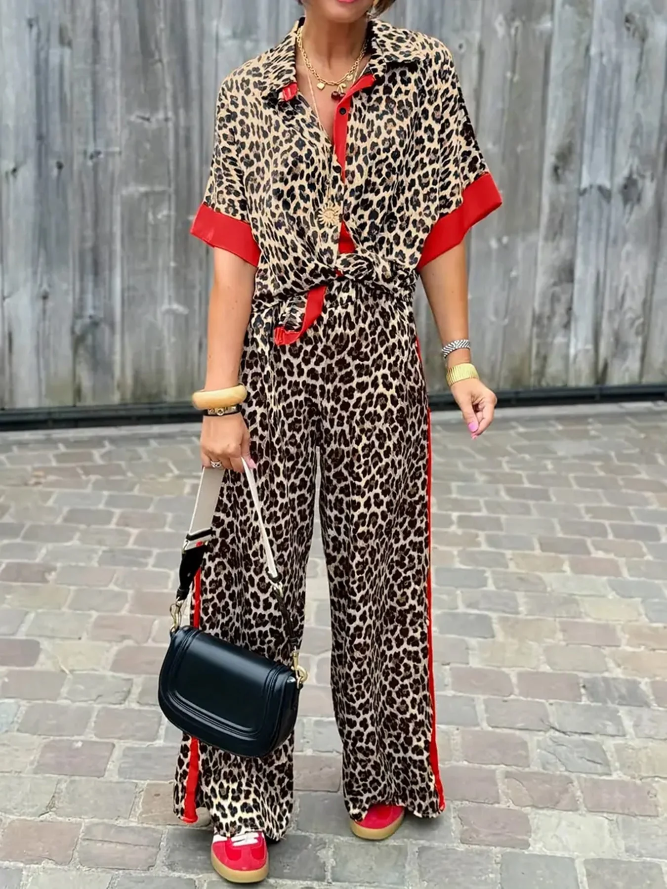 Damen Elegante und Bequeme Leinen-Jumpsuit mit Leopardenmuster und Kontraststreifen Heidi-Mode - Image 3