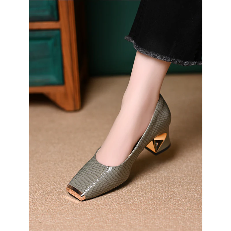 Damen Elegante und schicke Pumps mit glänzendem Finish Heidi Mode - Image 3