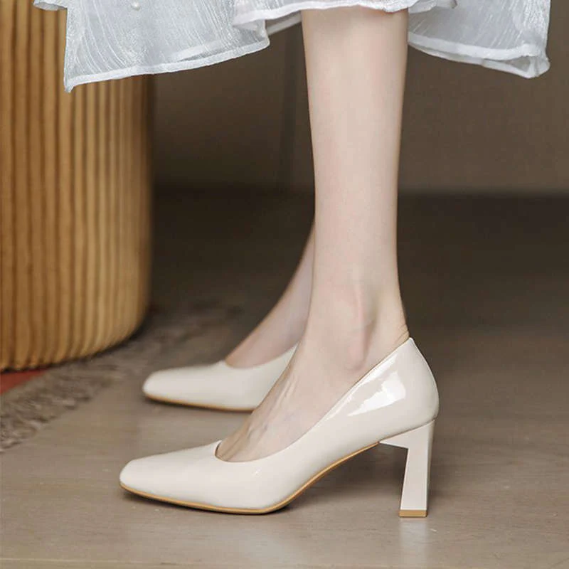 Damen Elegante und zeitgemäße Pumps mit blockierendem Absatz Heidi Mode