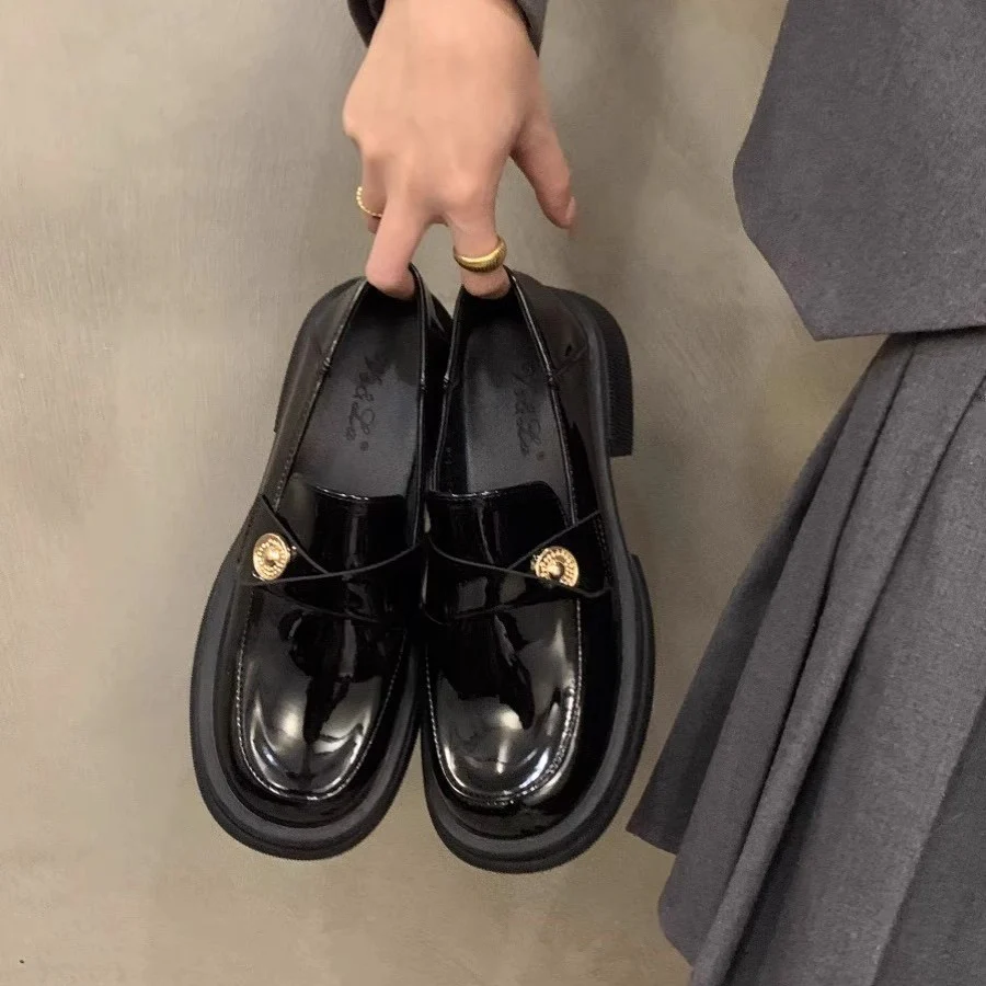 Damen eleganter Lackleder-Mokassin mit trendiger Schnalle Heidi Mode - Image 2