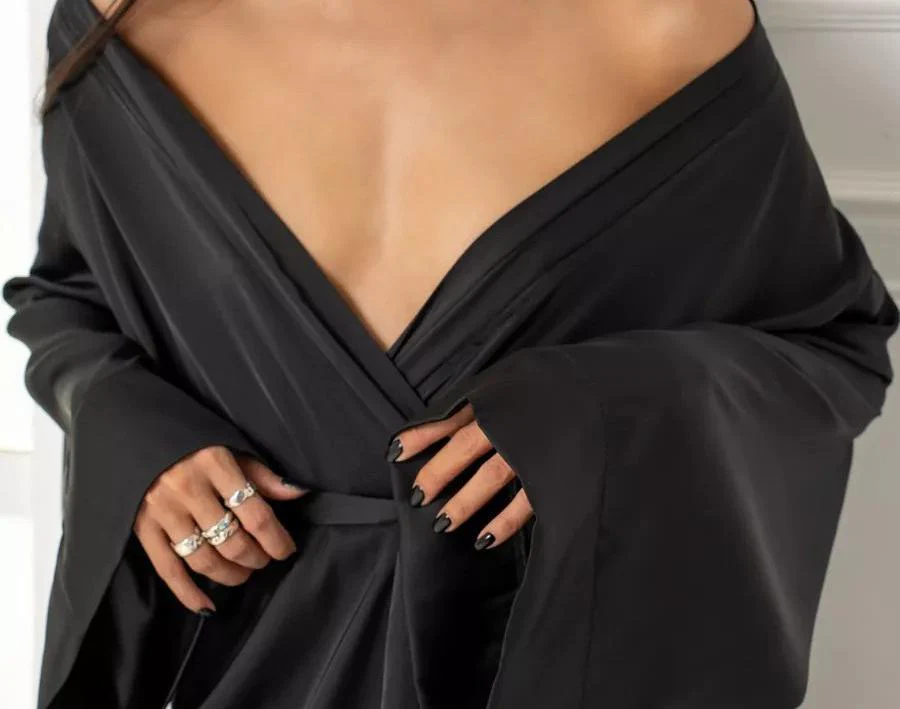 Damen Eleganter Morgenmantel Aus Fließendem Stoff mit Gürtel und Weitem Schnitt Heidi-Mode - Image 4