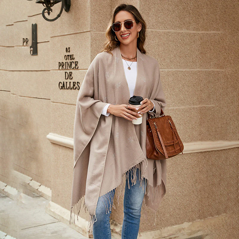 Damen Eleganter Poncho mit Floralem Stickmuster und Fransigen Kanten Heidi-Mode - Image 9