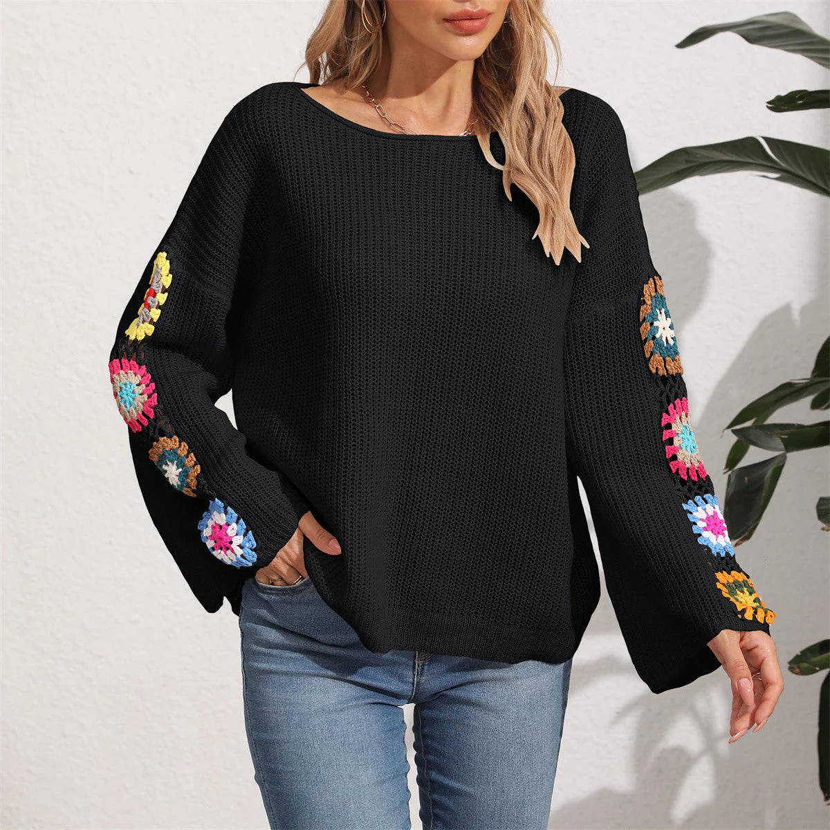 Damen Eleganter Pullover mit Bunten Häkelapplikationen An Den Ärmeln Heidi-Mode - Image 3