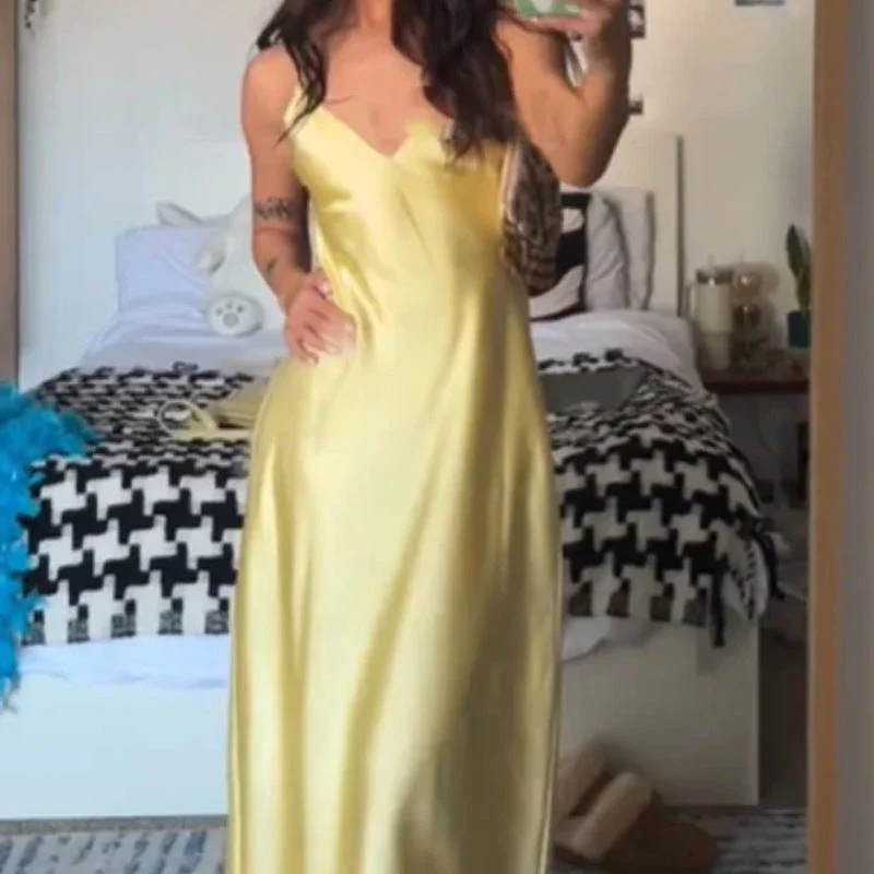 Damen Elegantes Maxikleid Aus Seidig Glänzendem Material Heidi-Mode - Image 3