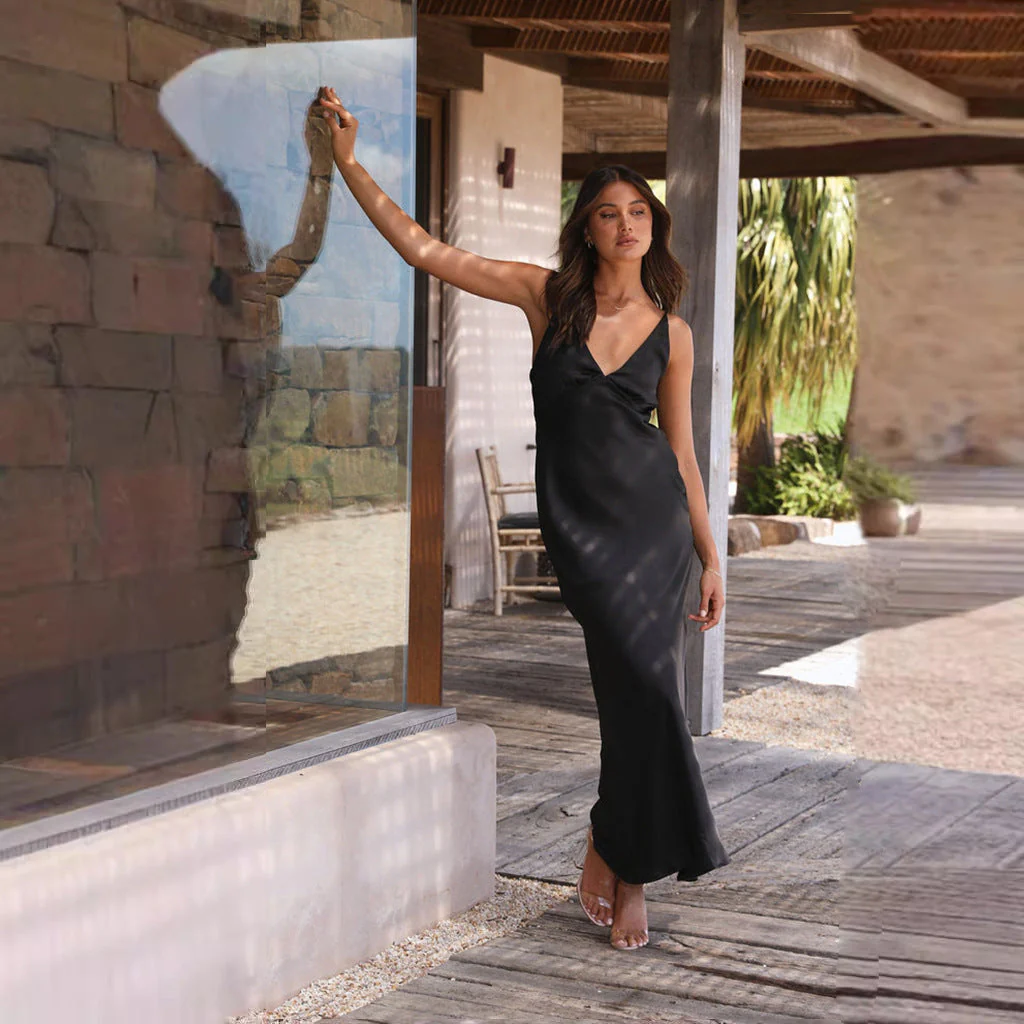 Damen Elegantes und Figurbetontes Abendkleid mit Tiefem V-Ausschnitt und Schmalem Schnitt Heidi-Mode - Image 3