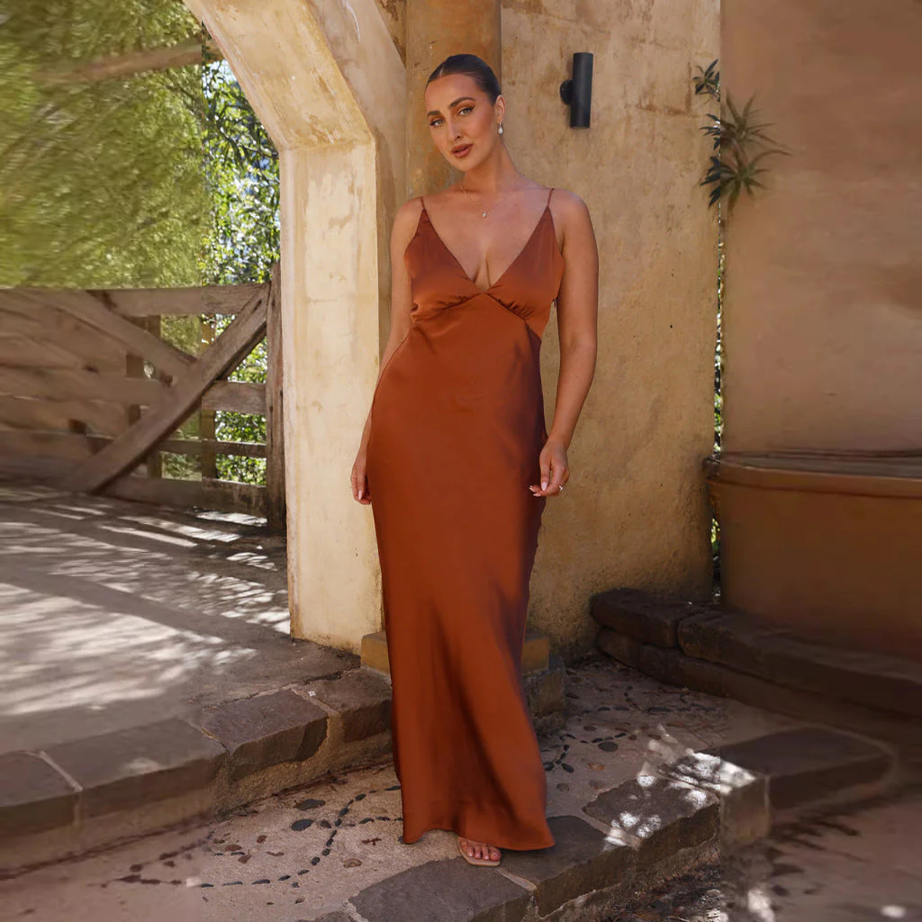 Damen Elegantes und Figurbetontes Abendkleid mit Tiefem V-Ausschnitt und Schmalem Schnitt Heidi-Mode - Image 4