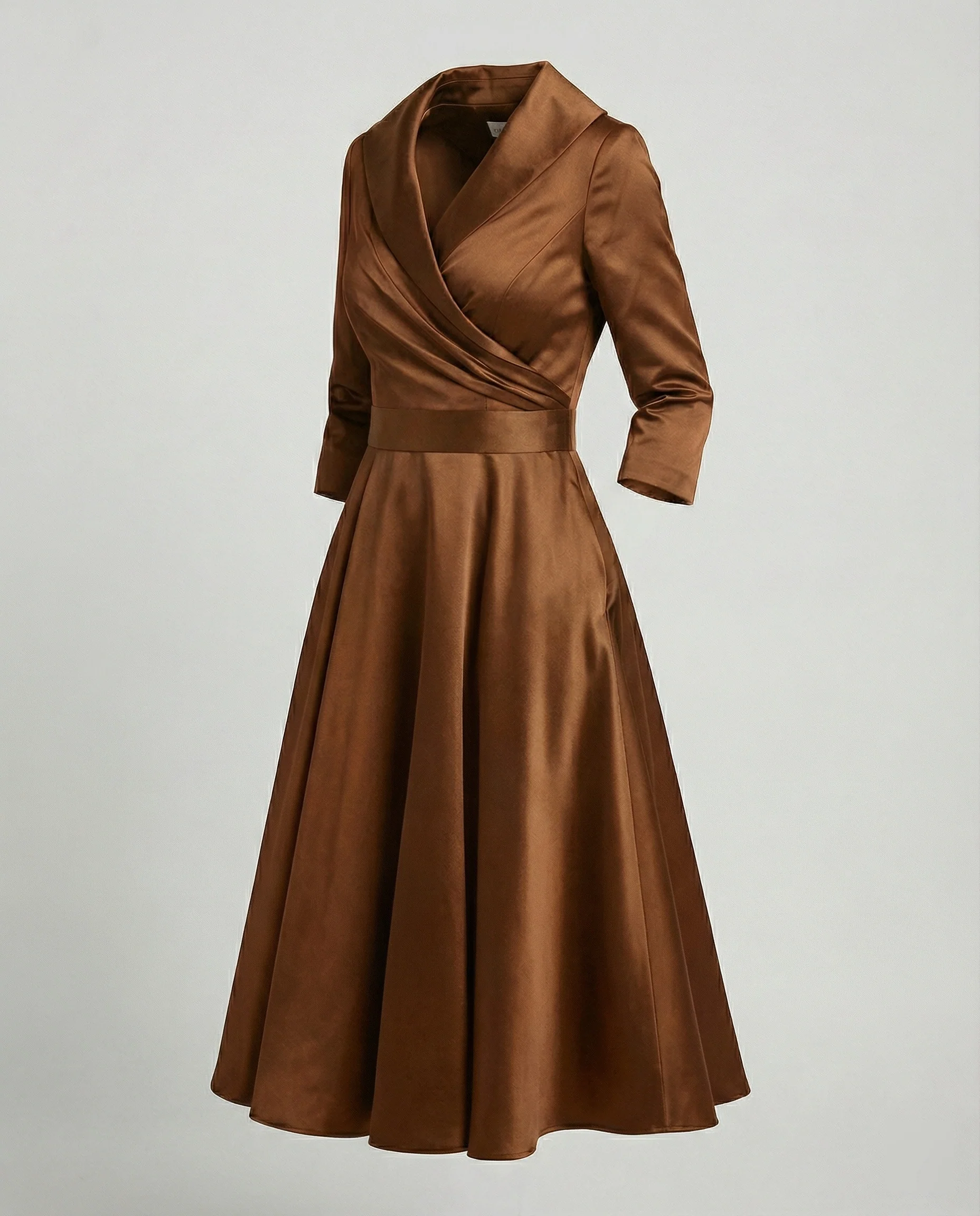 Elegantes Wickelkleid mit breitem Kragen - Image 10
