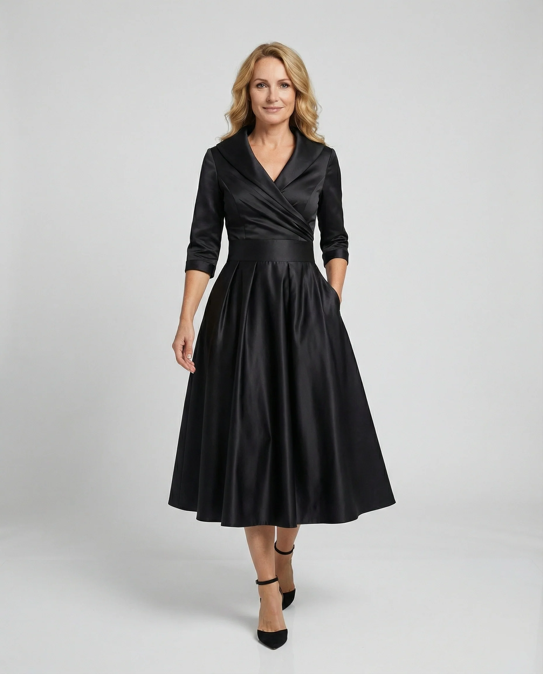 Elegantes Wickelkleid mit breitem Kragen - Image 2