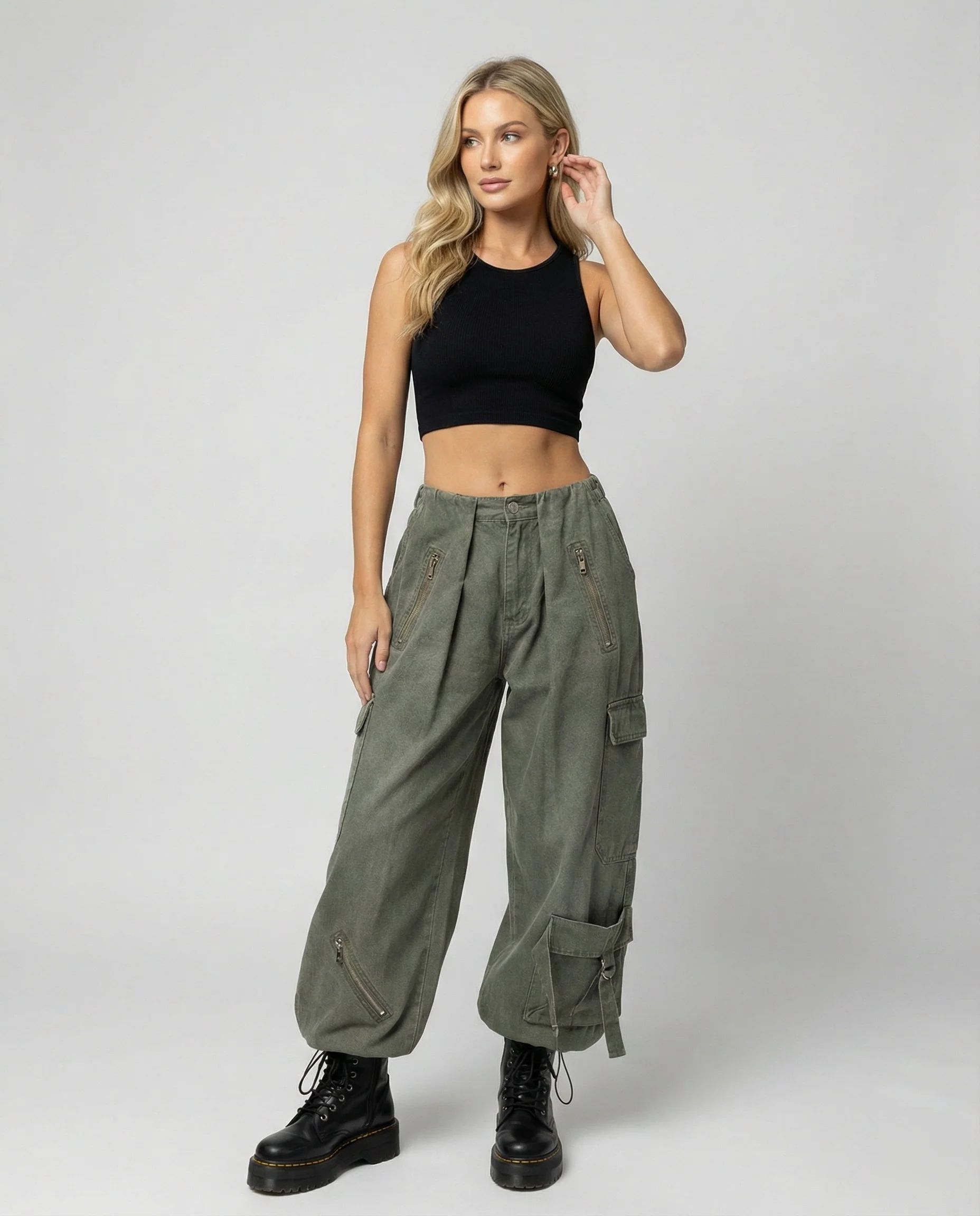Damen extrabreite Cargo-Palazzohose mit frontseitigen Reißverschlusstaschen, aufgesetzten Klappentaschen und verstellbaren Beinbändern Heidi-Mode - Image 2