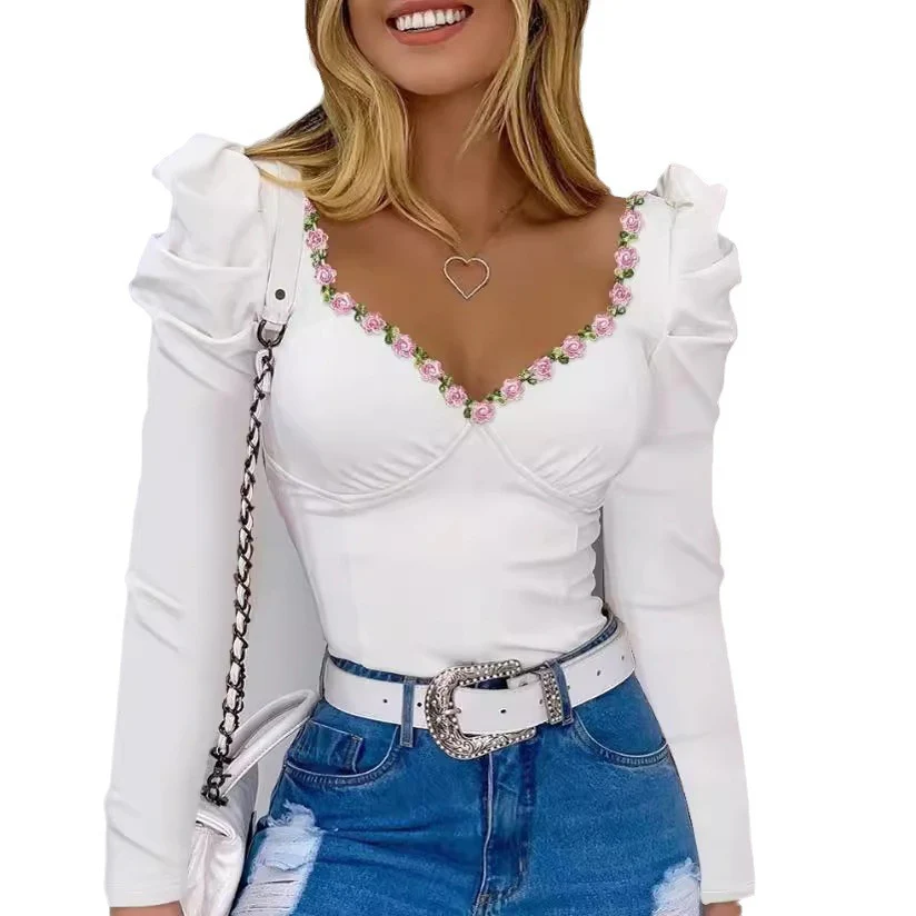 Damen figurbetontes Oberteil mit Puffärmeln und floralem Kragen Heidi-Mode - Image 4