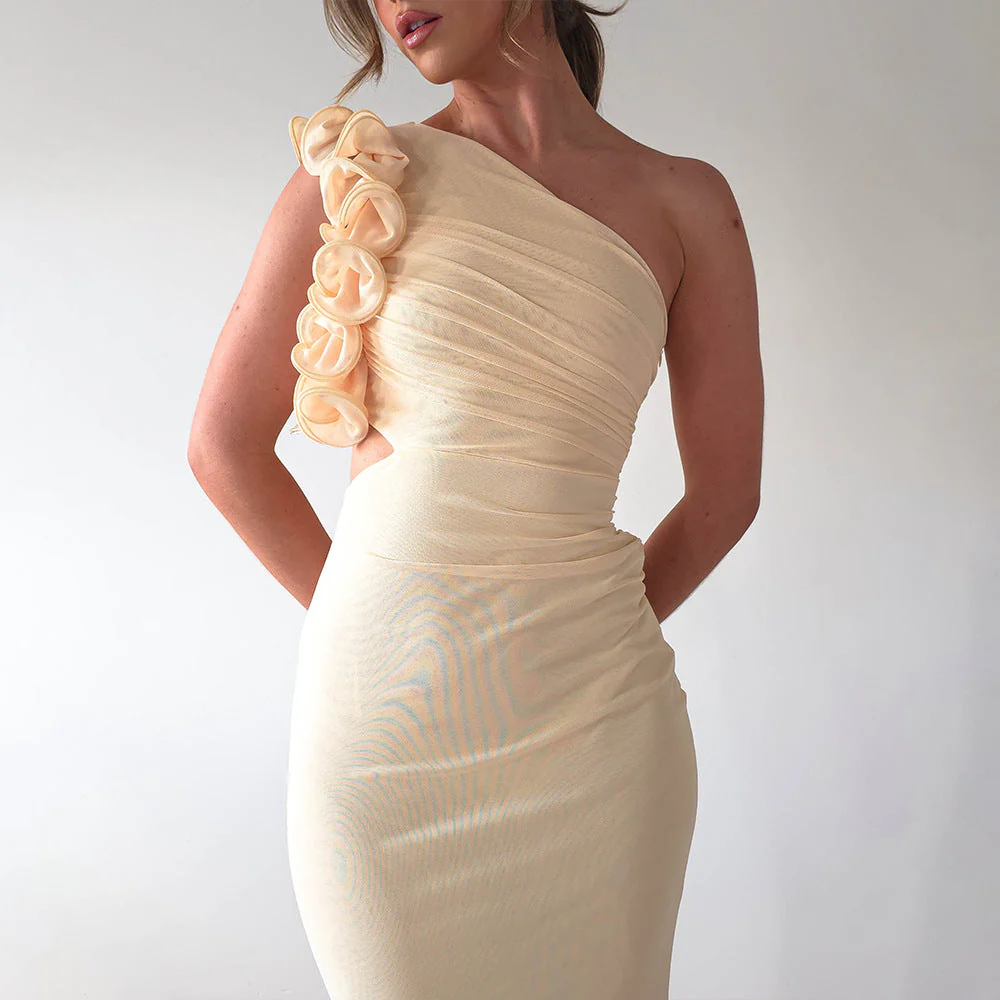 Damen Figurschmeichelndes Midi-Kleid mit Asymmetrischem Ausschnitt und Rüschendetails Heidi-Mode