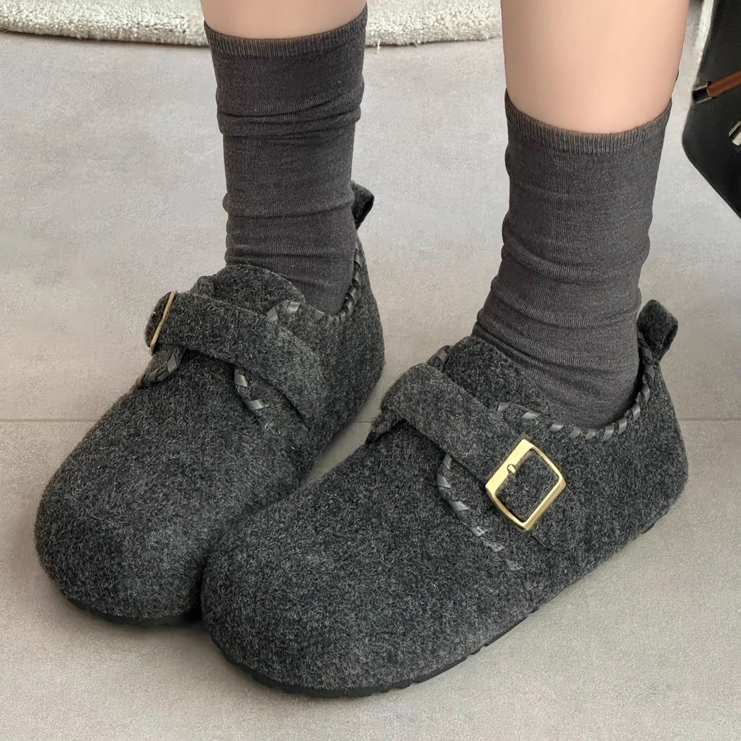 Damen Filzclogs mit dekorativem Schnallenverschluss Heidi Mode - Image 2