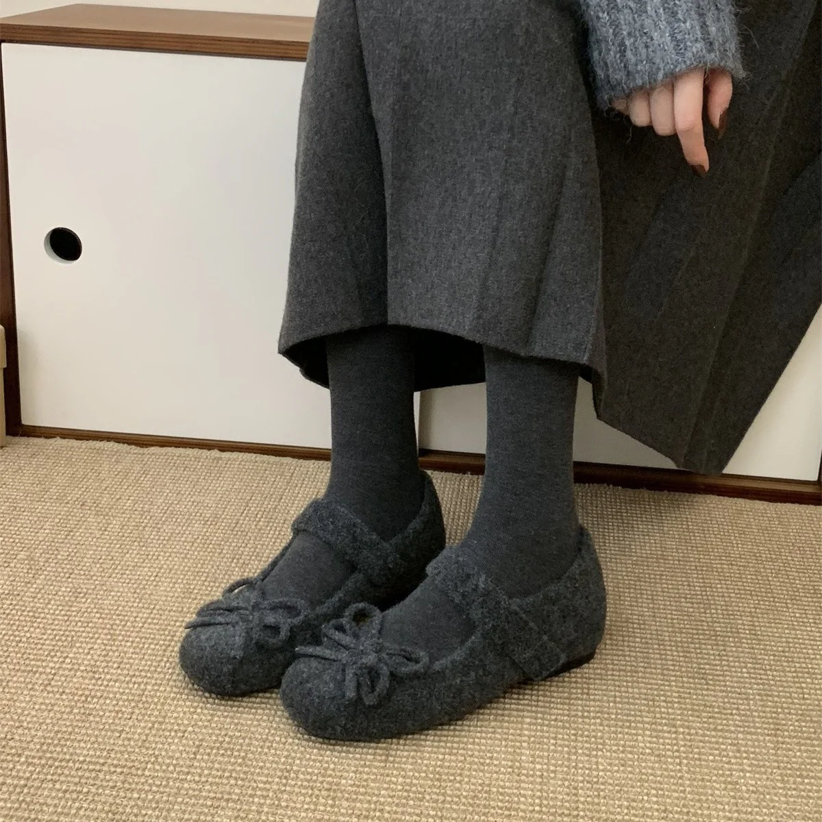 Damen Flauschige Hausschlappen mit zierlicher Schleifenverzierung Heidi Mode - Image 2