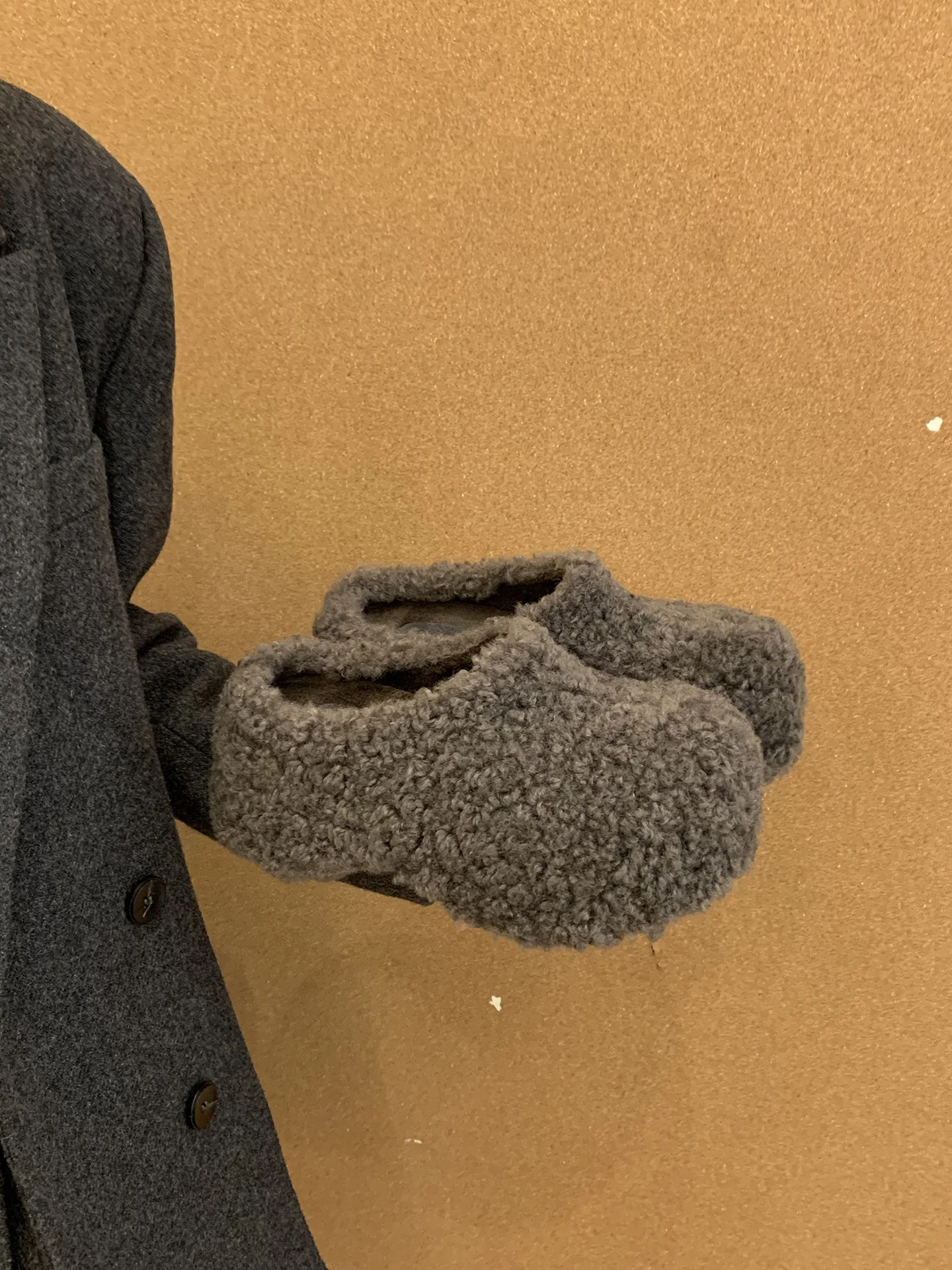 Damen Flauschige Hausschuhe aus hochwertiger Wolle Heidi Mode - Image 8