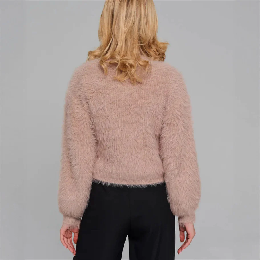 Strickjacke Damen flauschig oversized aus weichem Material - Image 10