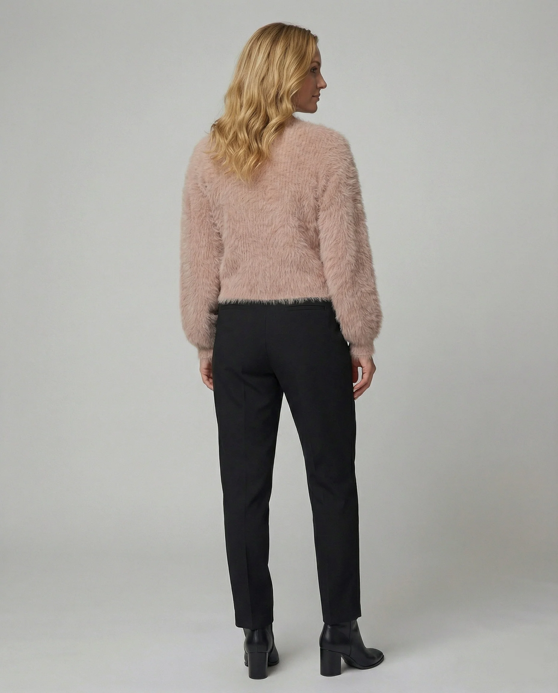 Strickjacke Damen flauschig oversized aus weichem Material - Image 3