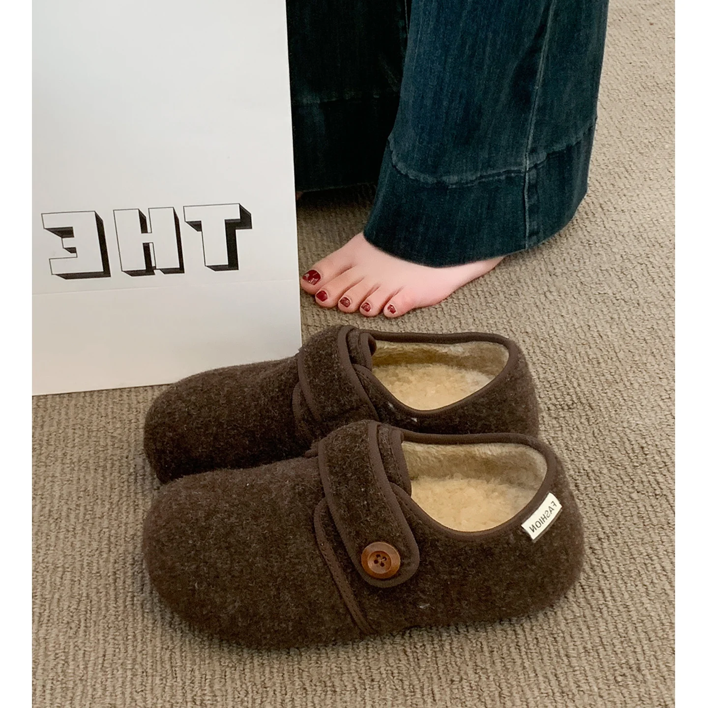 Damen Fleece Clogs mit praktischem Knopfverschluss und rutschfester Sohle Heidi Mode - Image 2